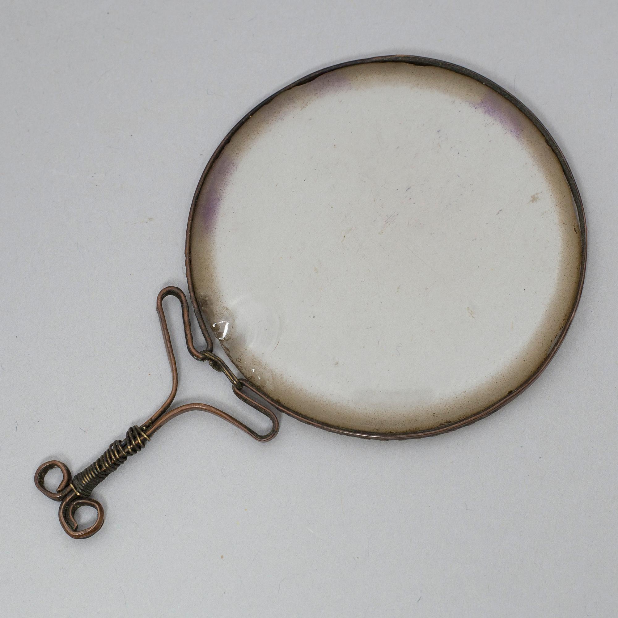 A magnifying glass, 18th/19th century.