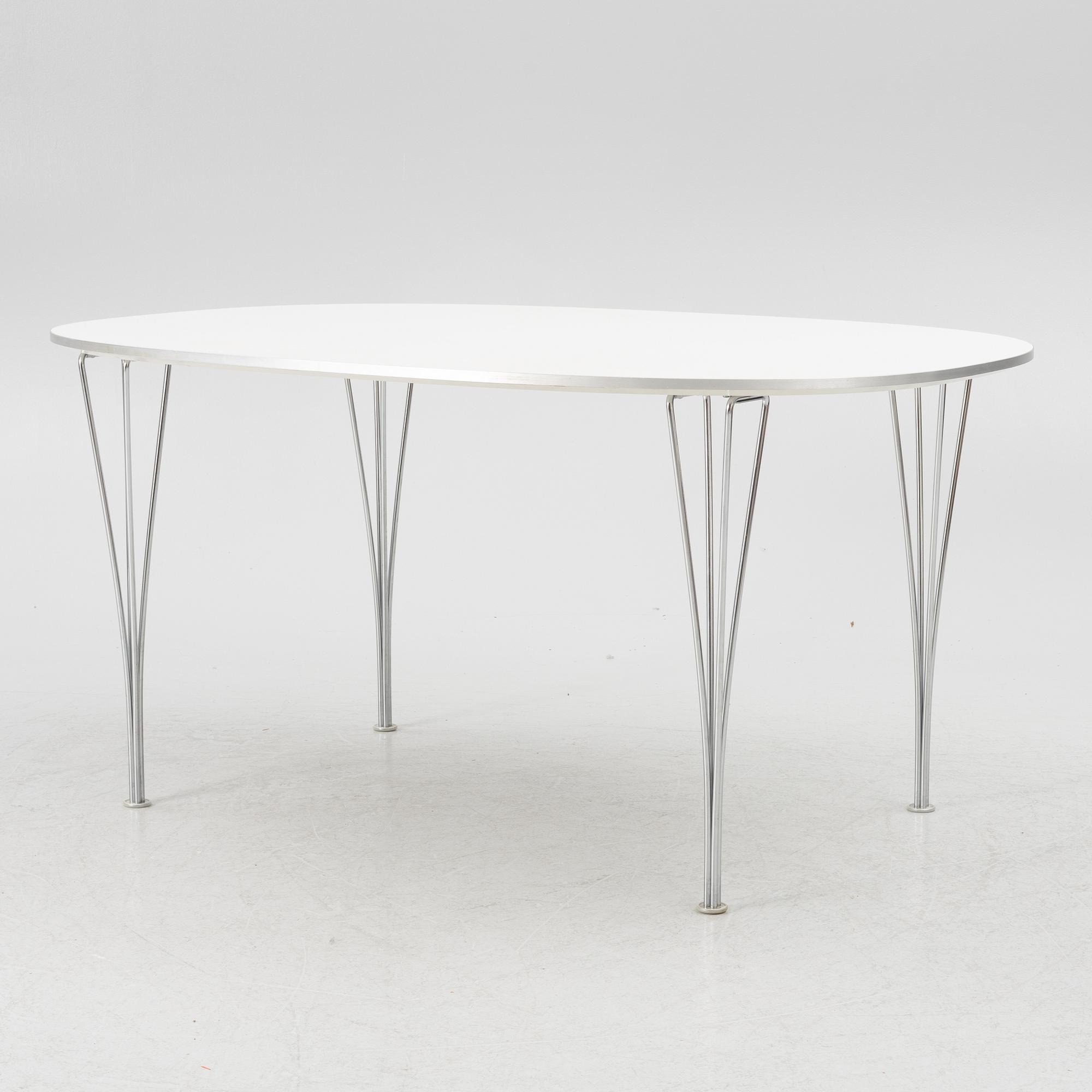 Bruno Mathsson & Piet Hein, matbord, "Superellips", Fritz Hansen, Danmark 2005.