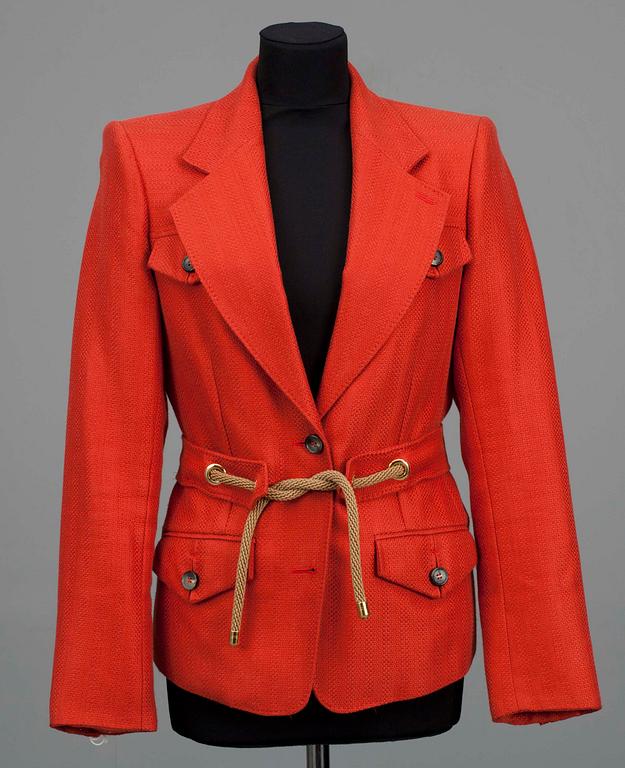 JACKA, Yves Saint Laurent.