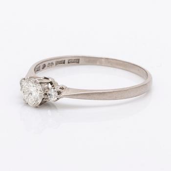 Diamond ring 18K whitegold 3 brilliant-cut diamonds apprx 0,55 ct in total, Gerdtb Hartvig Sandqvist Stockholm1964.