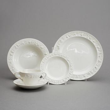 SERVERDELAR, 32+1, porslin, Wedgewood, England, tidigt 1900-tal.