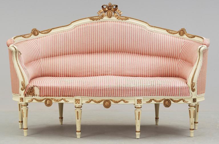 BADKARSSOFFA, gustaviansk stil, 1900-talets första hälft.