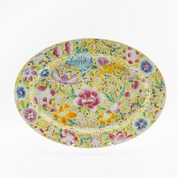 Plate and dish China around 1900 porcelain.