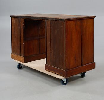 SKRIVBORD, England, omkring år 1900.