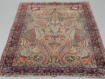 Matta, semiantik Kirman Laver, ca 221,5 x 142 cm.