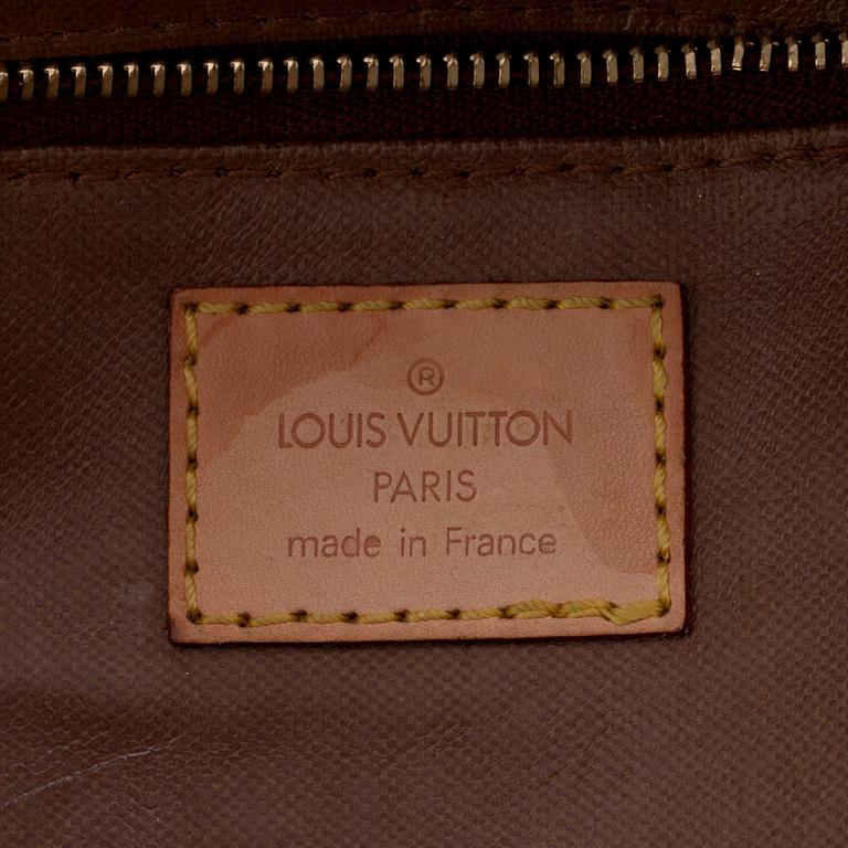 LOUIS VUITTON, a monogram canvas toiletry case.