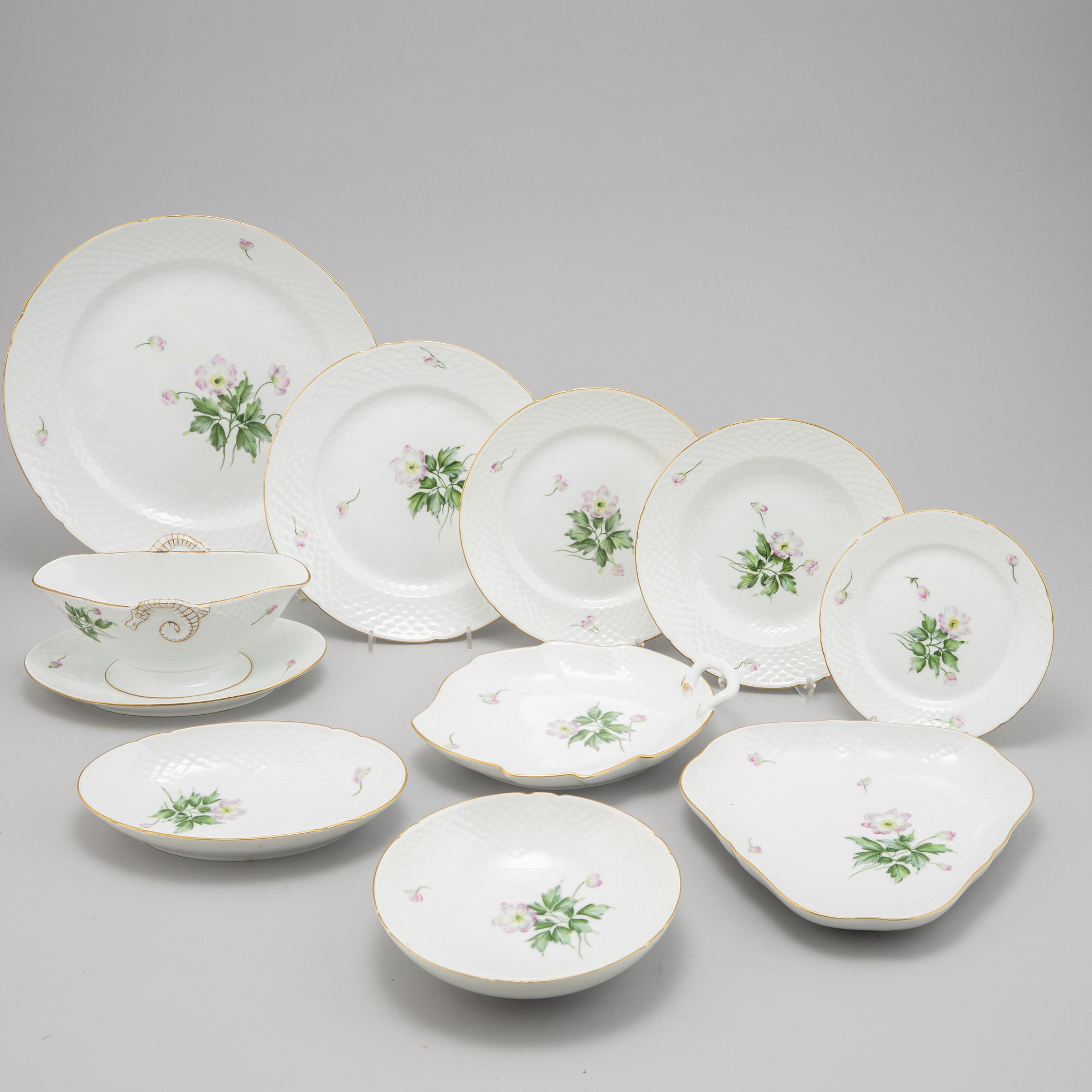 A 57 piece dining service, 'Äppelblom', Bing & Grøndahl.