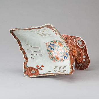 UPPSATSSKÅL, porslin. Japan, Imari, 1900-tal.