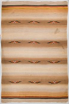 A 1930s Finnish flat weave carpet probably Kodiksamin Mattokutomo.  Circa 290x195 cm.