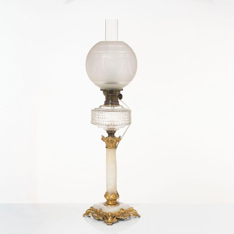 Bordslampa, omkring år 1900.