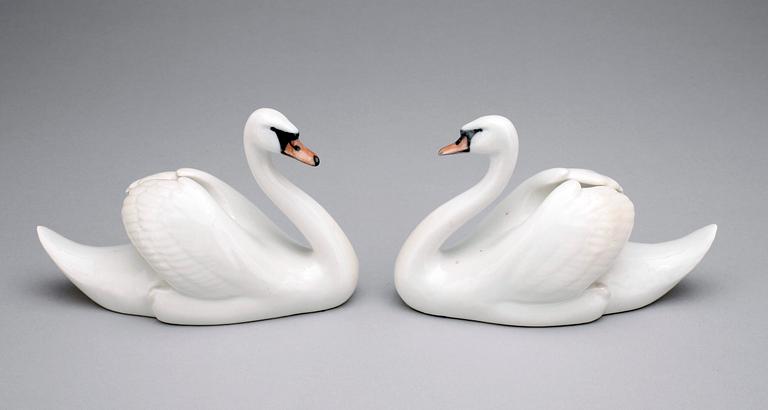 FIGURINER, ett par, porslin, Royal Copenhagen, Danmark, 1900-talets andra hälft.