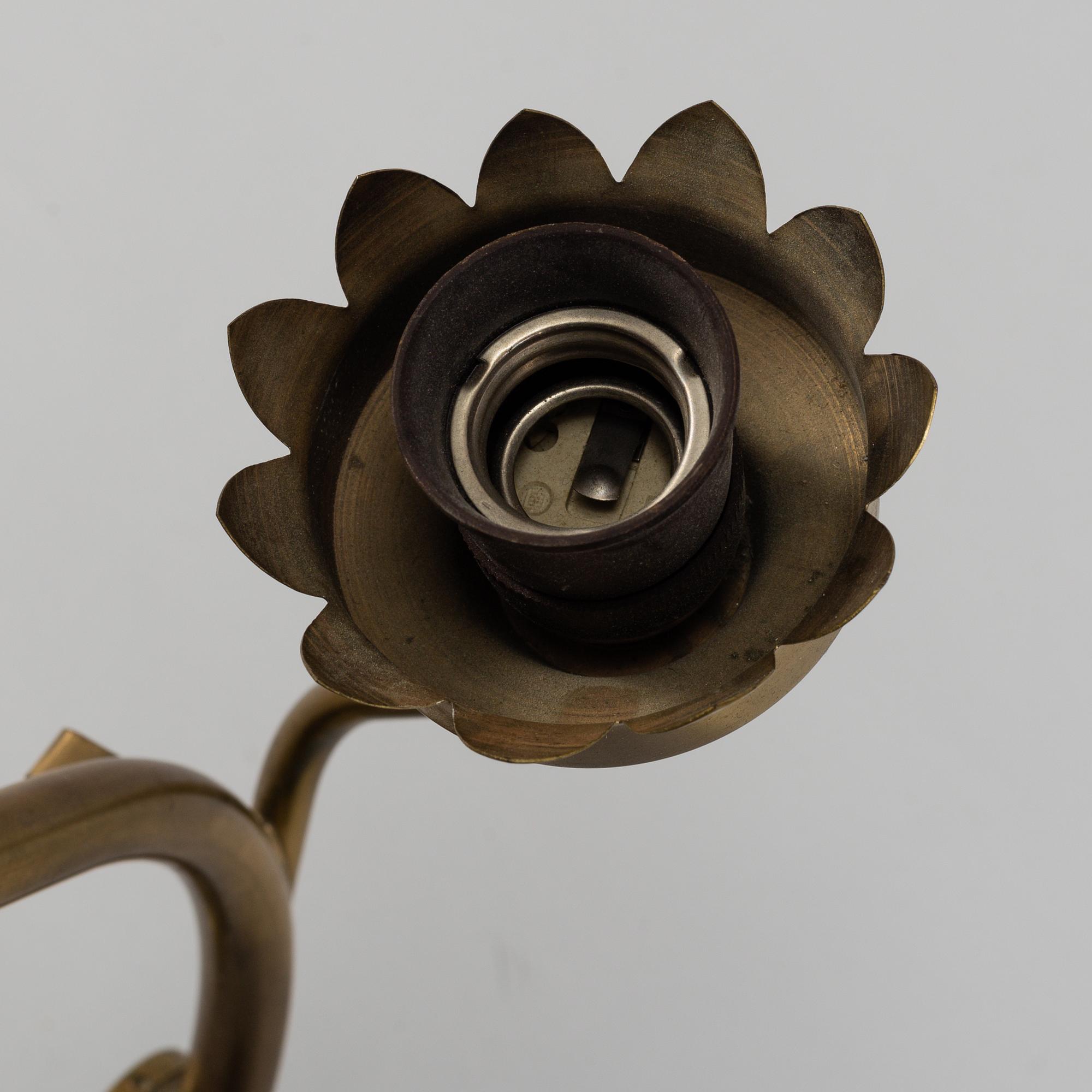 A MID 20TH CENTURY WALL LIGHT, Astra.