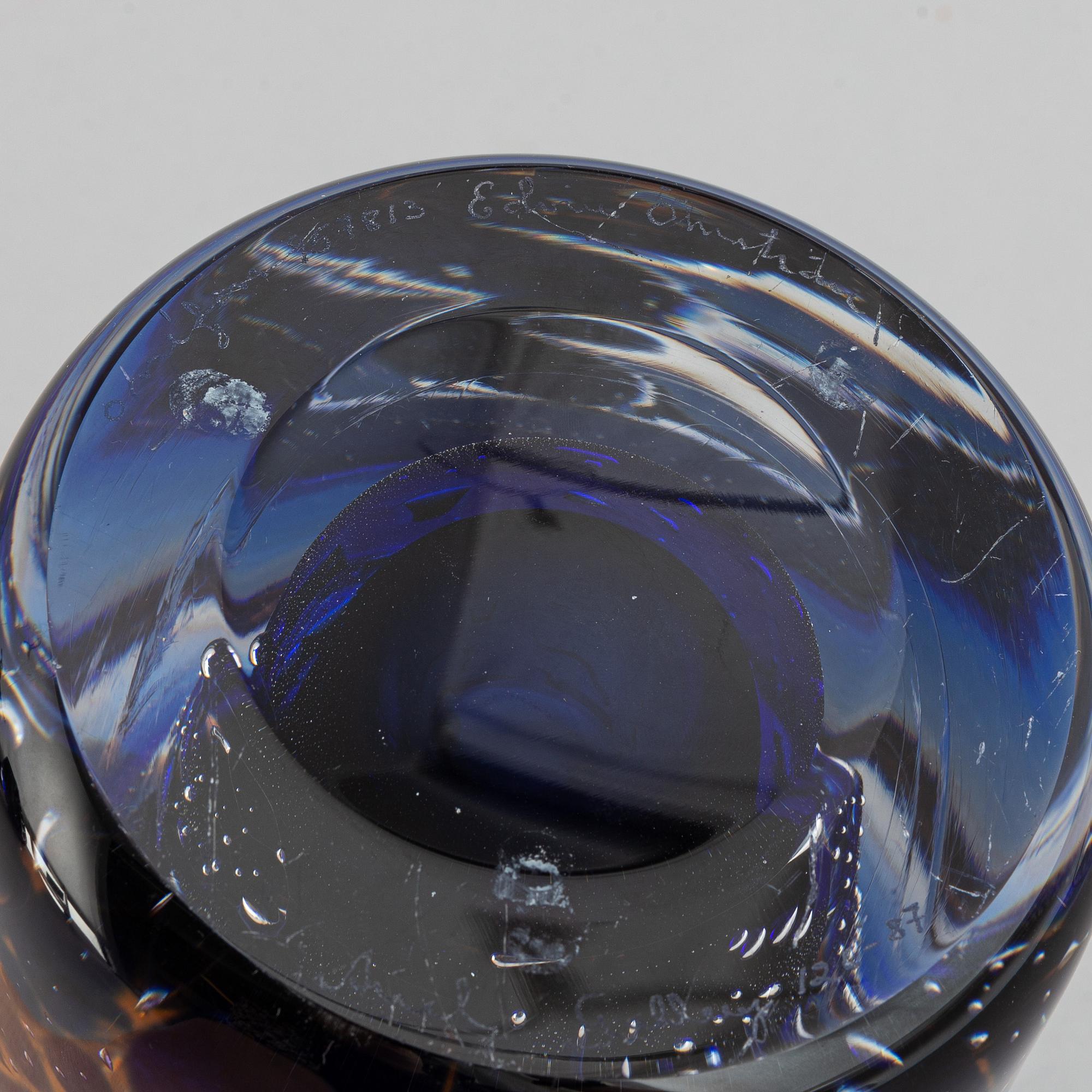EDVIN ÖHRSTRÖM, a glass Ariel vase, Orrefors.