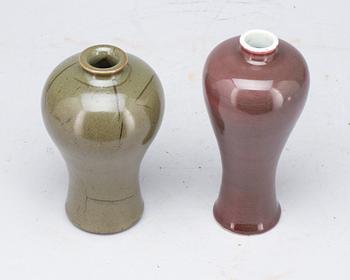 VASER, 2 st, porslin, Kina 1800-tal.