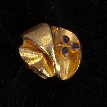 RING, guld 18K  samt ametister, Björn Weckström 1967. Tot. vikt ca 20,7gr.