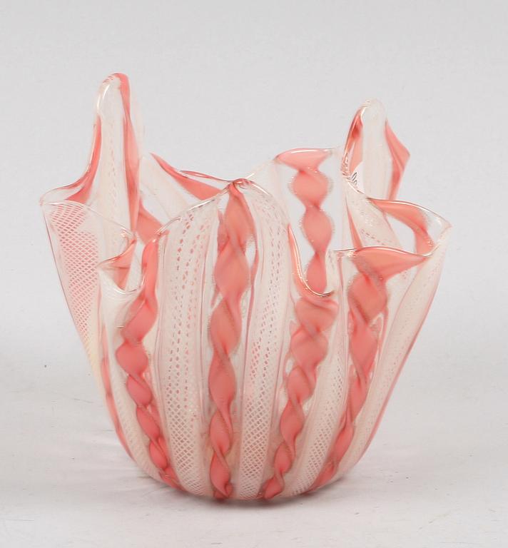 NÄSDUKSSKÅL, glas, Murano, Italien.