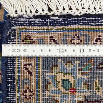 Matta, semiantik, Kashmar, ca 342 x 242 cm.