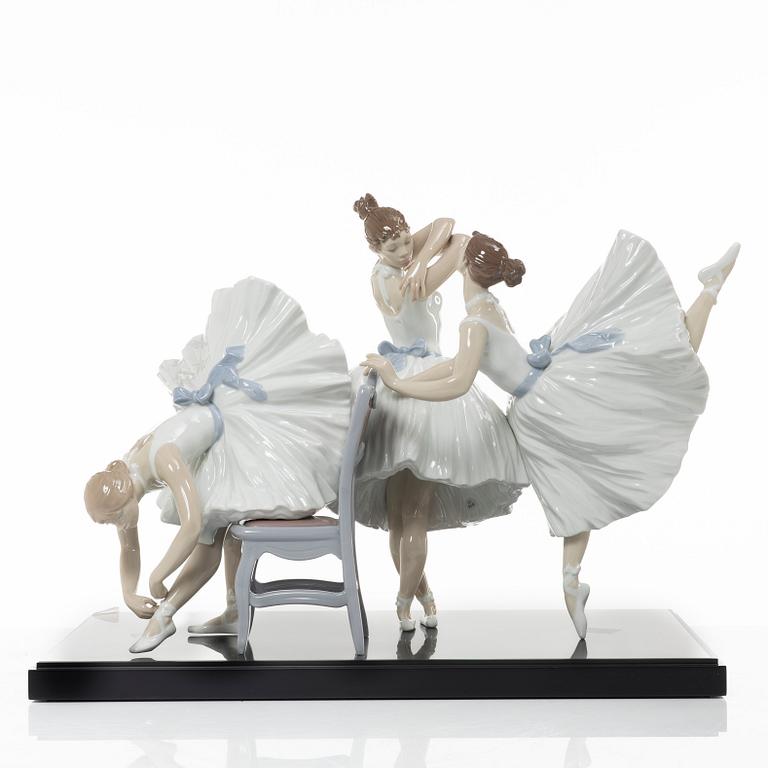 José Luis Santes, figurine, "Backstage ballet", Lladró, Spain.