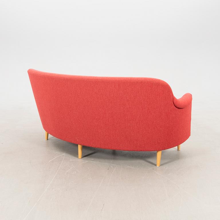 Carl Malmsten, sofa, "Runda Samsas", AB O.H. Sjögren 2010.