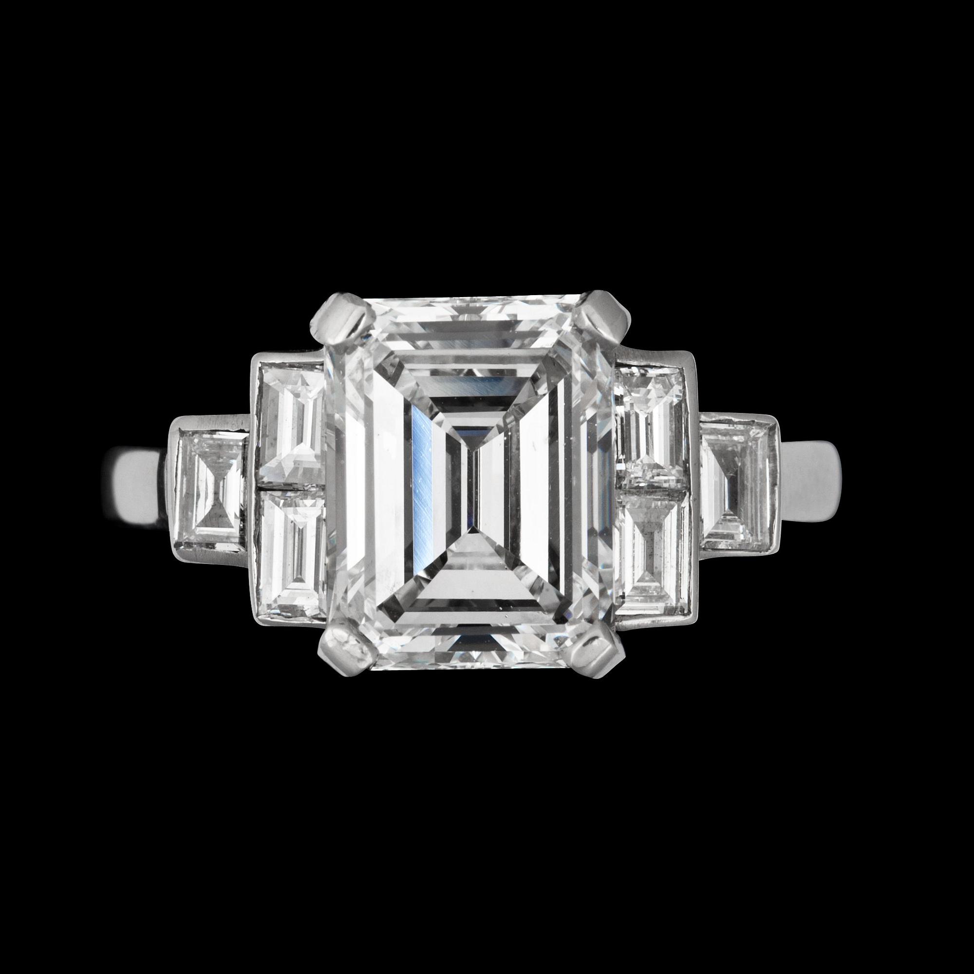 An emerald cut diamond ring, 3.11 cts. Quality app. H/VVS-VS.