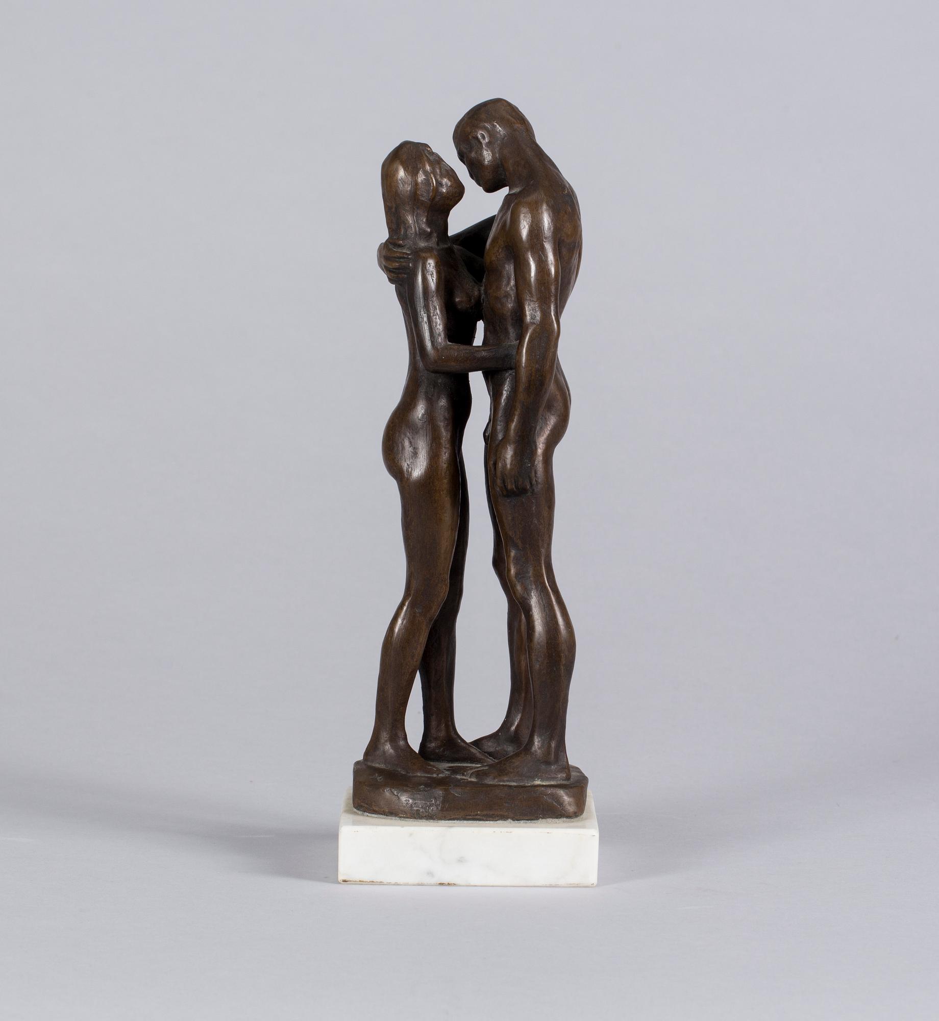 GUDMAR OLOVSON, skulptur, kallbronserad konstmassa. Signerad.