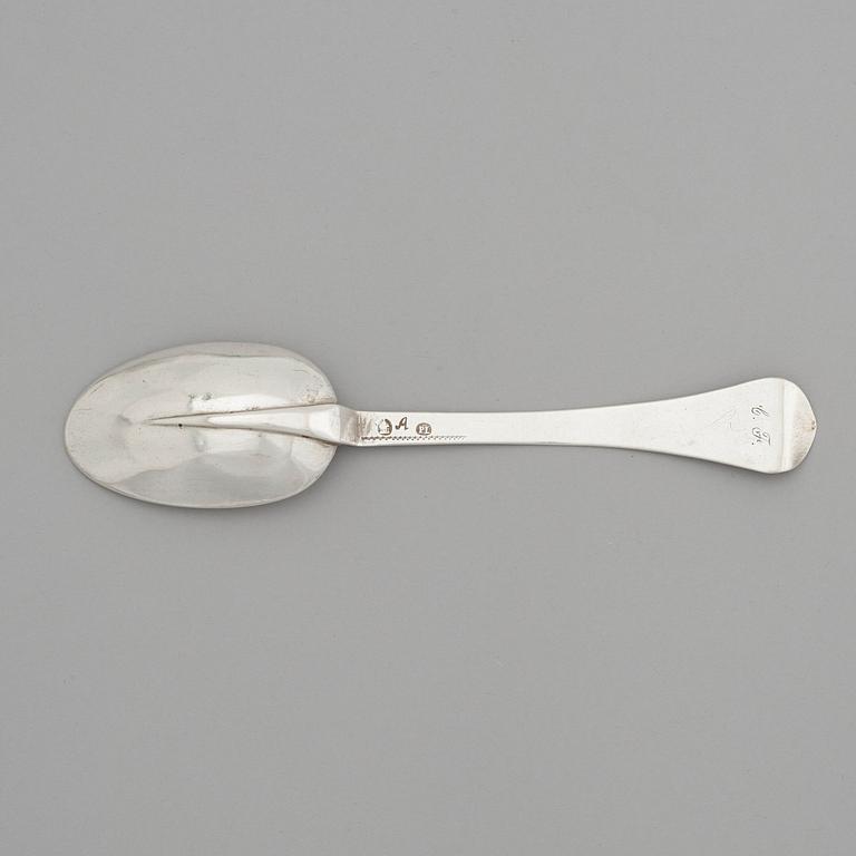 A Swedish early 18th century silver spoon, mark of Petter Lund 1713.