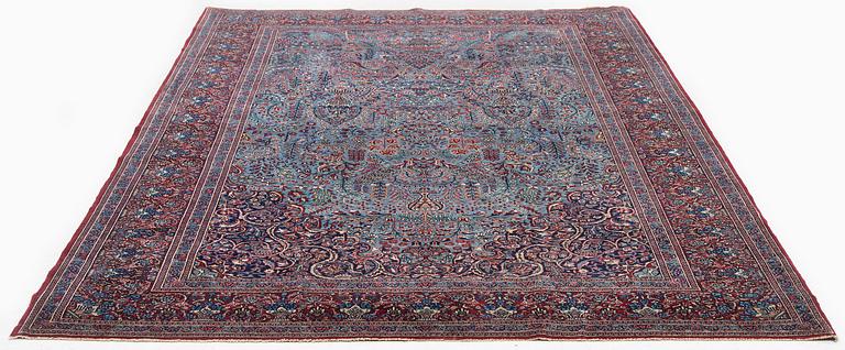 A semi-antique central Persian (Iran) rug, probably Tehran, c. 232 x 150 cm.