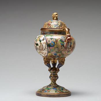 A cloisonné censer with cover, Qing dynasty, circa 1900.
