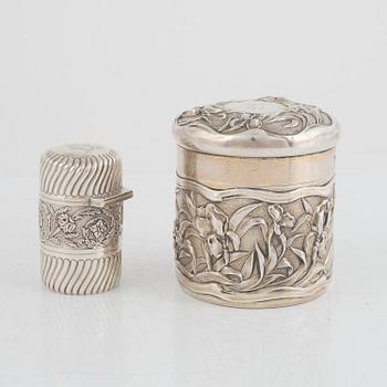 Urn and flask, incl. George Unite, England, 1893-1924.