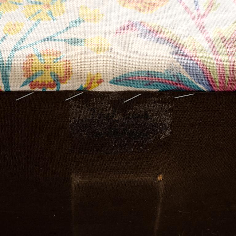 Josef Frank, soffa, modell 703, Firma Svenskt Tenn, omkring sekelskiftet 2000.