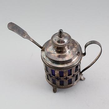 SENAPSKAR med lock, silver, Hans Jacob Vogt, Kristianstad 1818. Vikt ca 103 gram.