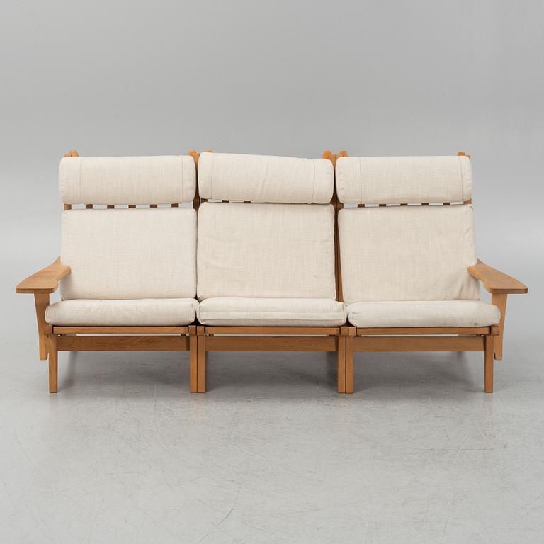 Hans J Wegner, sofa/armchairs, 3 pieces, "GE-375", Getama, Gedsted, Denmark.