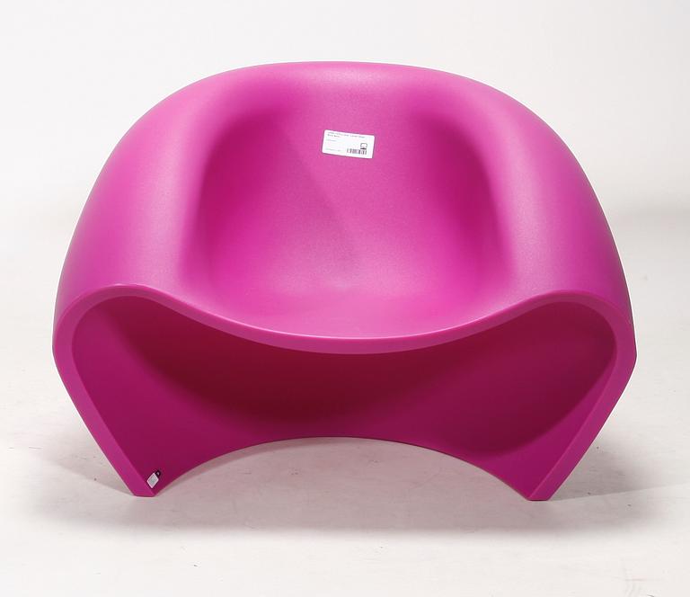 FÅTÖLJ, plast. "Lovely" design Marco Maran.