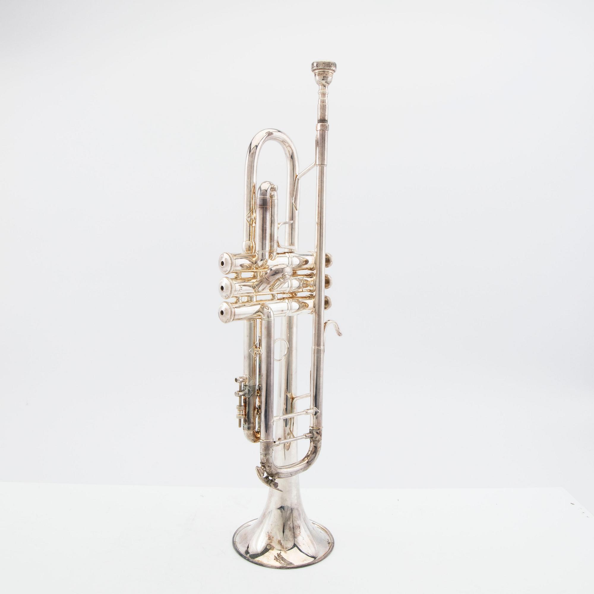 Vincent Bach Trumpet "Stradivarius model 37" number 477460.