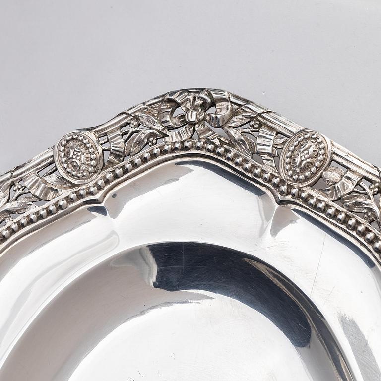 Three French silver plates, marks of Maison Odiot, Paris, France, second half of the 19th century.