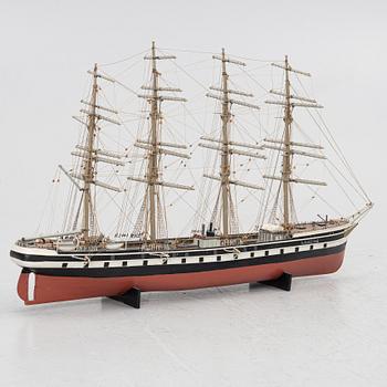 20th Century ship model of the 19th Century four-masted sailing vessel Lancing.