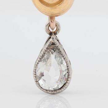 HÄNGE/BROSCH, med pärlor, gammal- samt rosenslipade diamanter, Jasterjimski, S:t Petersburg Sekelskiftet 1800/1900.
