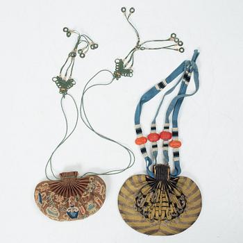 Hebao/börser, 2 st, textil, Kina, Qingdynasti 1800-tal.