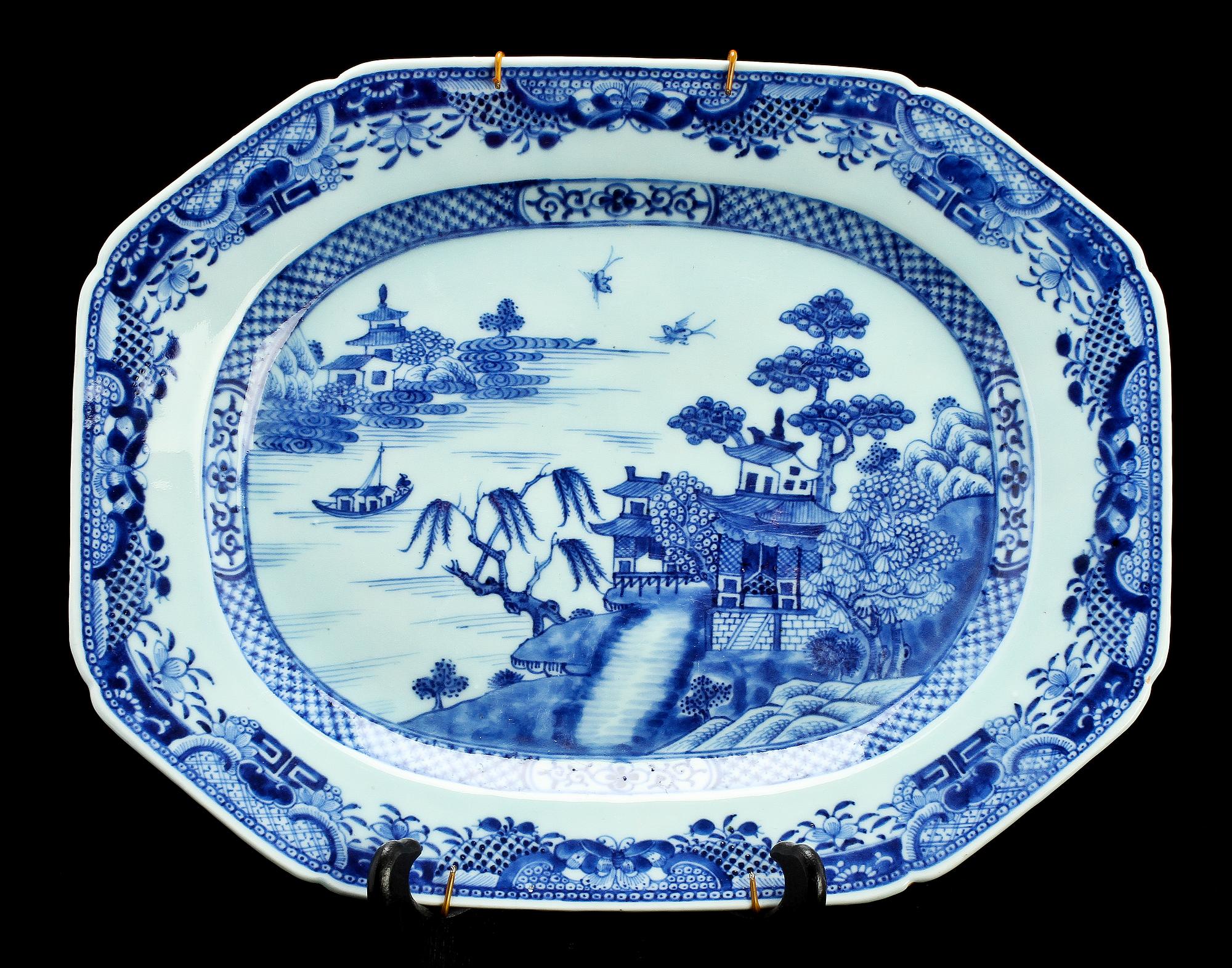 STEKFAT, ett par, porslin, Kina, 1700/1800-tal.