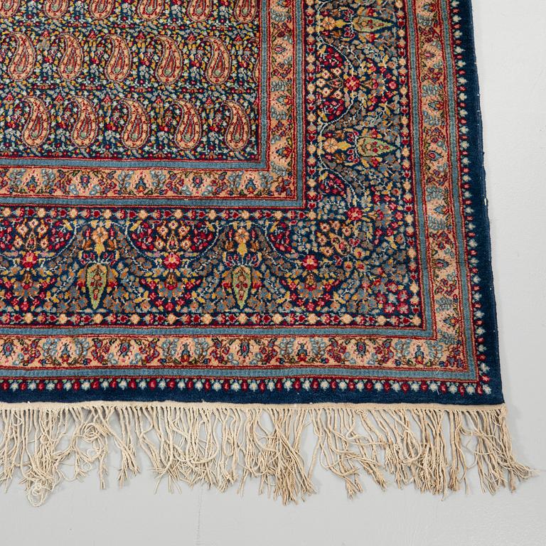 Matta, orientalisk, Kirman, 1960-tal, ca 270 x 468 cm.
