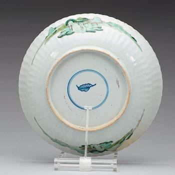 A famille verte charger, Qing dynasty, Kangxi (1662-1722).