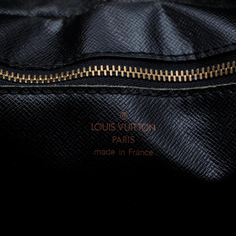 LOUIS VUITTON, a black Epi leather "Trocadero" shoulder bag.