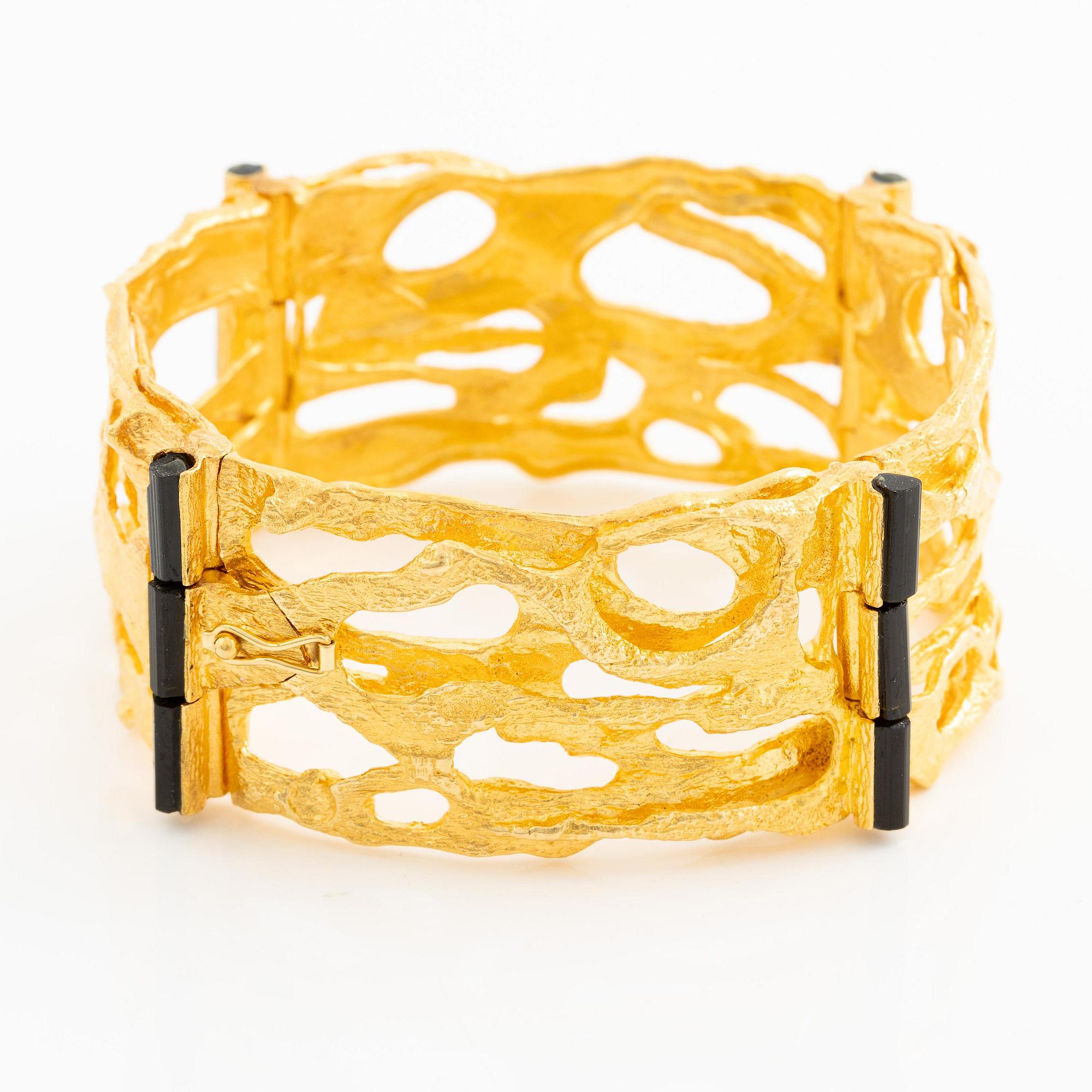 Björn Weckström, bracelet, "Offereld", 18K gold with tourmaline sticks, Lapponia 1972.