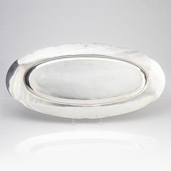 A silver fish serving dish, W.A. Bolin, Stockholm 1926.