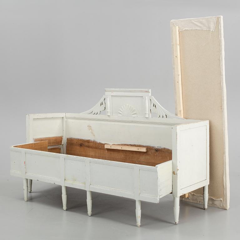 SOFFA, Gustaviansk, omkring 1800.