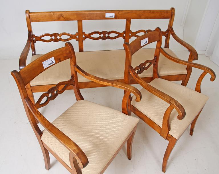 SALONGSMÖBLEMANG, 4 delar. Empirestil omkring 1900.