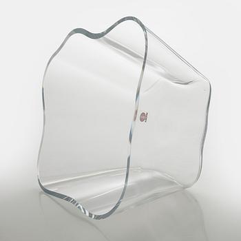 Alvar Aalto, one piece of  'Aalto flower' glass sculpture, signed Alvar Aalto Iittala, late 20th century.