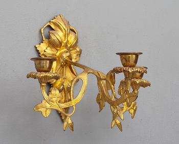 LAMPETTER, ett par, förgylld brons, 1800-talets slut.