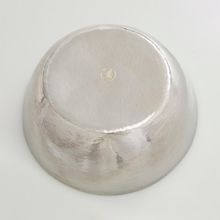 Tapio Wirkkala, malja, sterlinghopeaa, Kultakeskus, Hämeenlinna 1970.