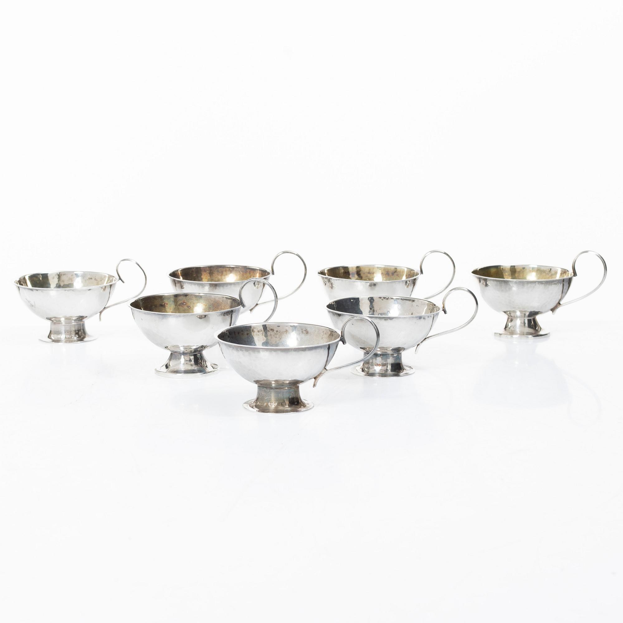 Punchmuggar, 7 st, silver, bl a Cesons, Göteborg 1985.